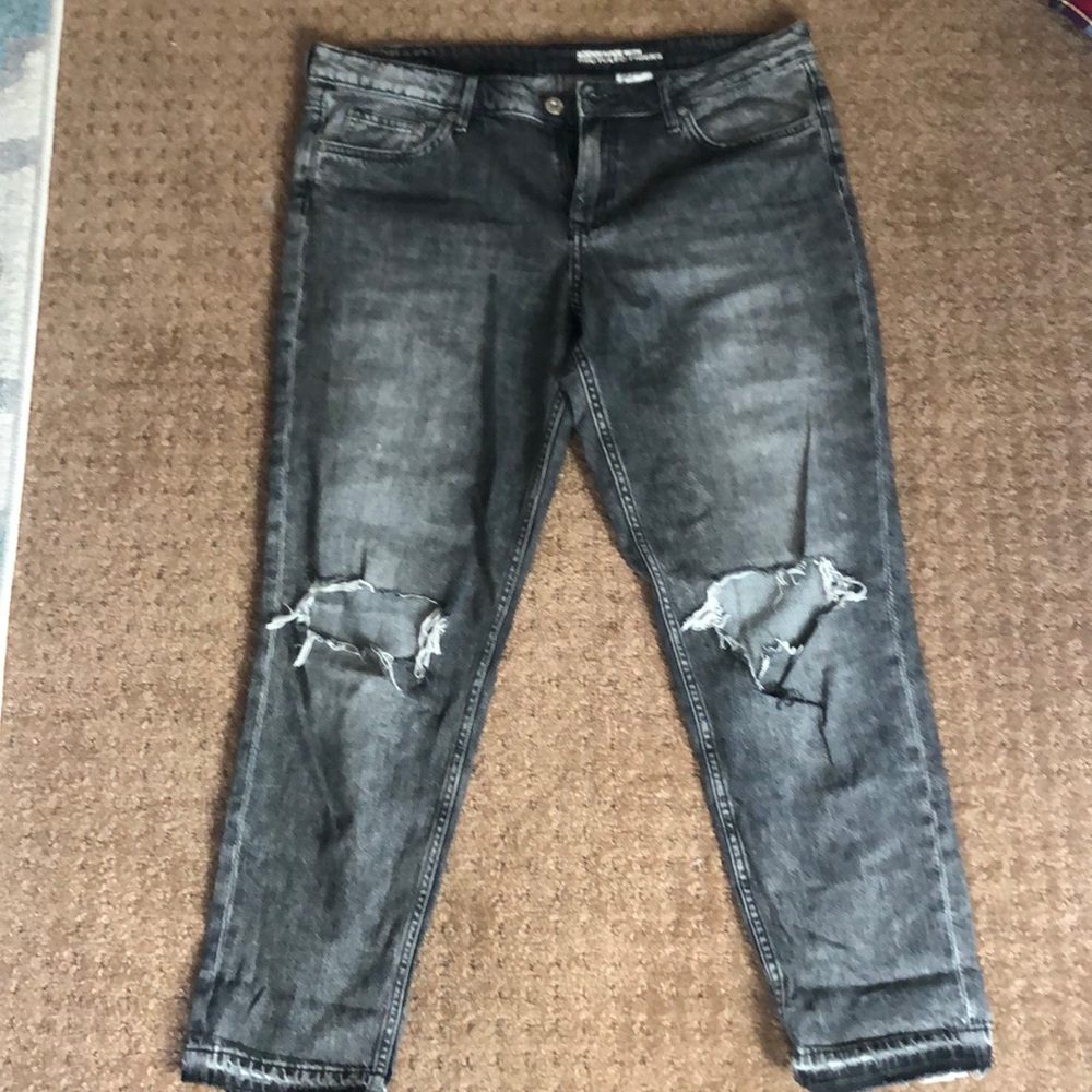 H&M girlfriend fit, low waist black jeans